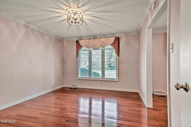 2704 Suffolk Street, Kingsport, TN 37660