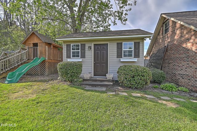 2704 Suffolk Street, Kingsport, TN 37660