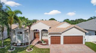 13715 NW 21st St, Pembroke Pines, FL 33028