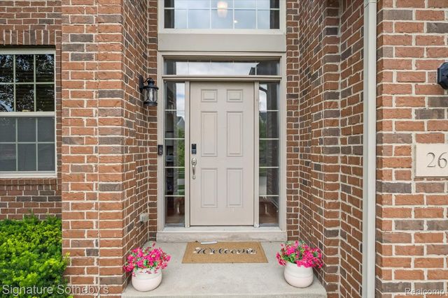 2624 Trillium Hills Drive, Commerce Charter Township, MI 48382