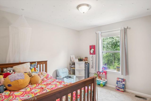 2624 Trillium Hills Drive, Commerce Charter Township, MI 48382