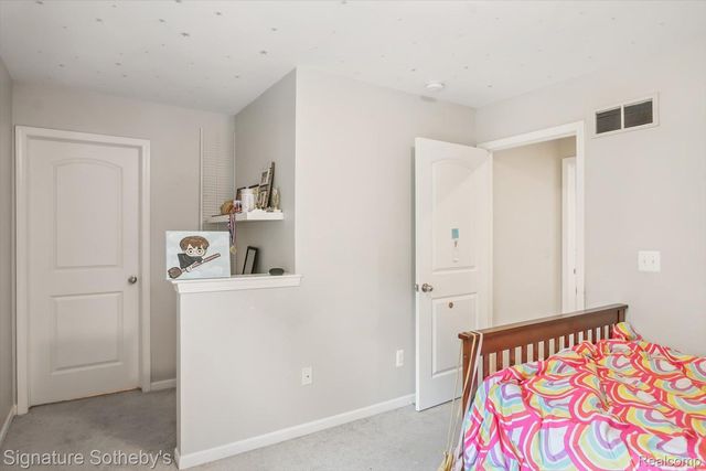 2624 Trillium Hills Drive, Commerce Charter Township, MI 48382