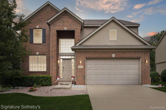 2624 Trillium Hills Drive, Commerce Charter Township, MI 48382