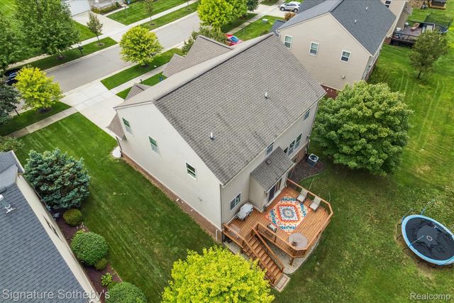 2624 Trillium Hills Drive, Commerce Charter Township, MI 48382