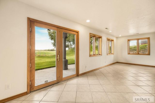 144 E 400 N, Blackfoot, ID 83221