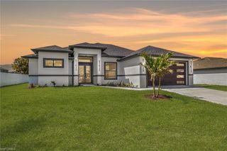 922 NE 5th AVE, Cape Coral, FL 33909