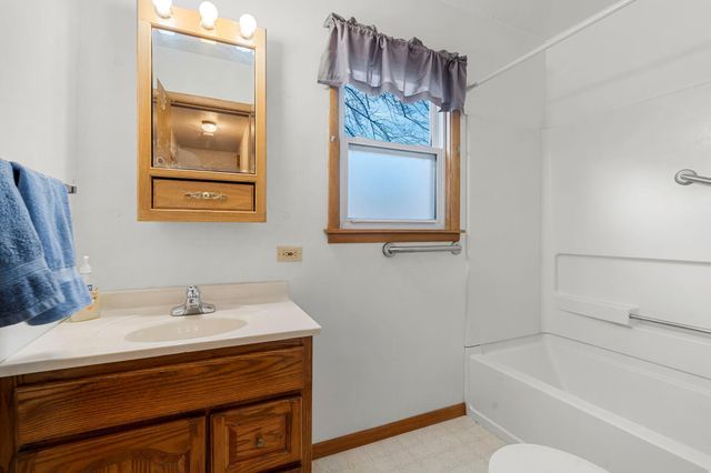 76 Mcleod Avenue NE, Hutchinson, MN 55350