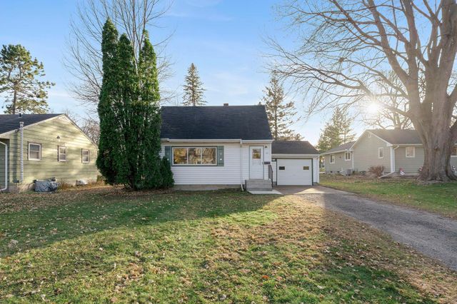 76 Mcleod Avenue NE, Hutchinson, MN 55350