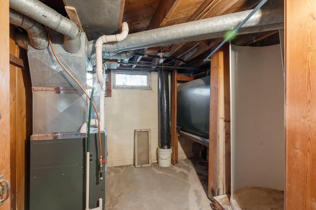 76 Mcleod Avenue NE, Hutchinson, MN 55350