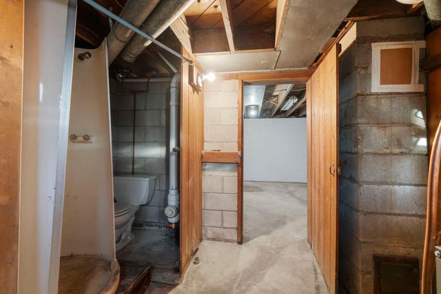 76 Mcleod Avenue NE, Hutchinson, MN 55350