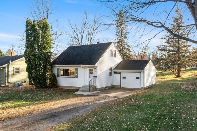 76 Mcleod Avenue NE, Hutchinson, MN 55350