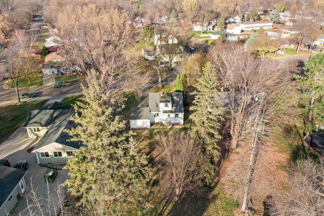 76 Mcleod Avenue NE, Hutchinson, MN 55350