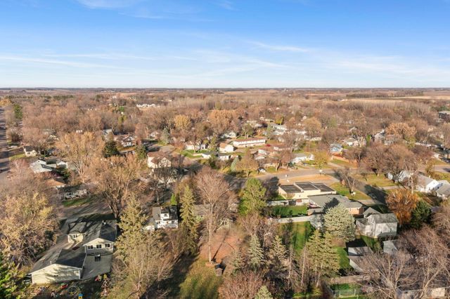 76 Mcleod Avenue NE, Hutchinson, MN 55350