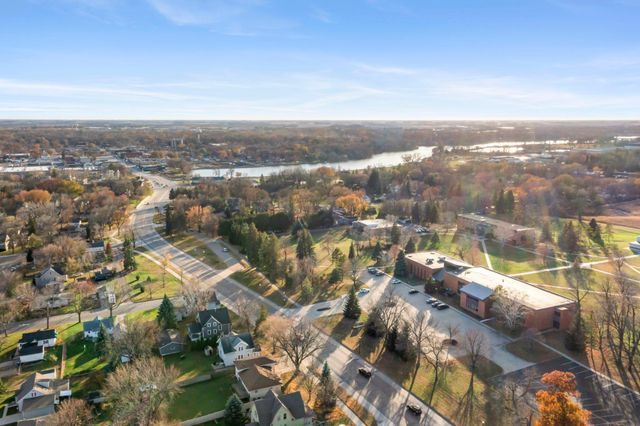 76 Mcleod Avenue NE, Hutchinson, MN 55350