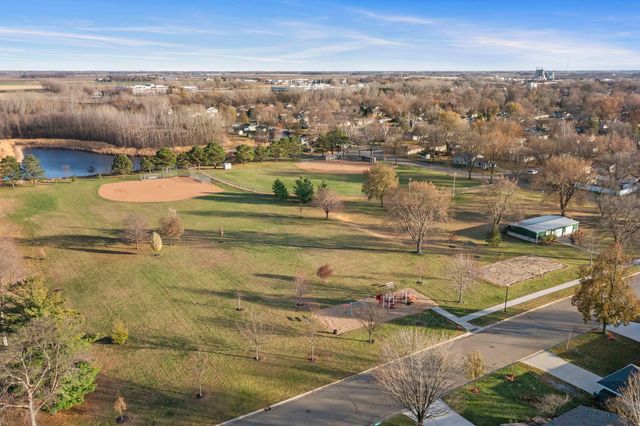 76 Mcleod Avenue NE, Hutchinson, MN 55350