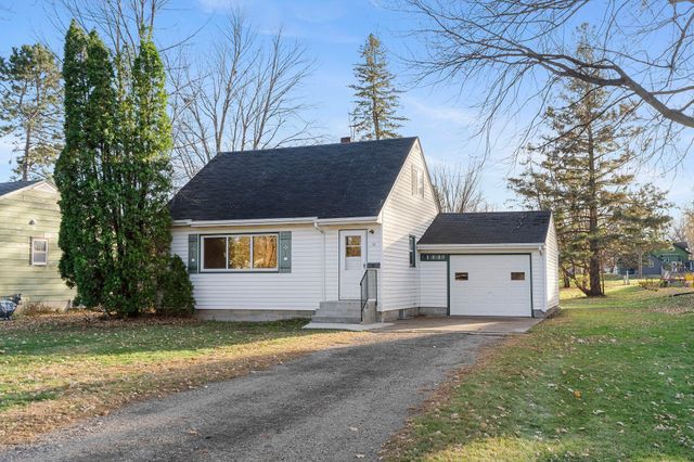 76 Mcleod Avenue NE, Hutchinson, MN 55350