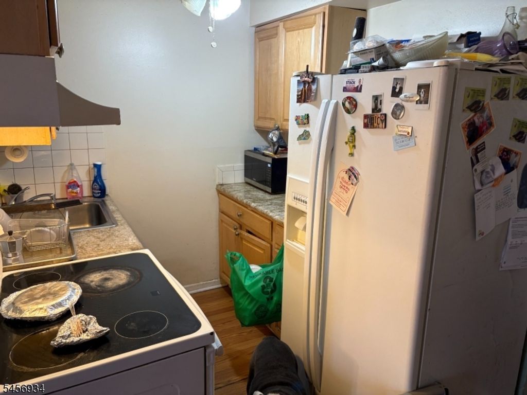 83 68Th St 5, Guttenberg Town, NJ 07093 — photo 2