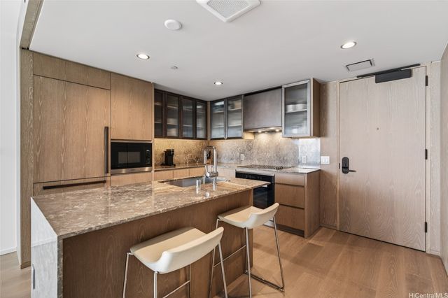 1000 Auahi Street 2802, Honolulu, HI 96814