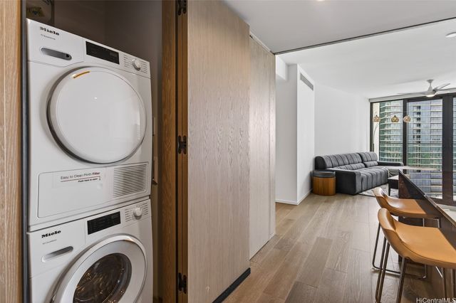 1000 Auahi Street 2802, Honolulu, HI 96814