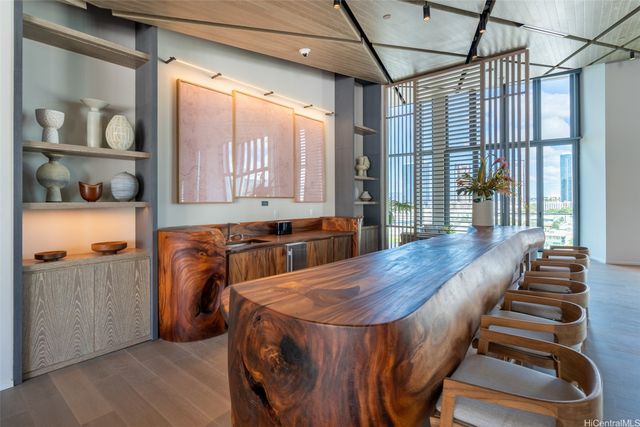 1000 Auahi Street 2802, Honolulu, HI 96814