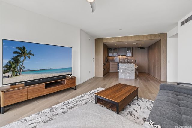 1000 Auahi Street 2802, Honolulu, HI 96814