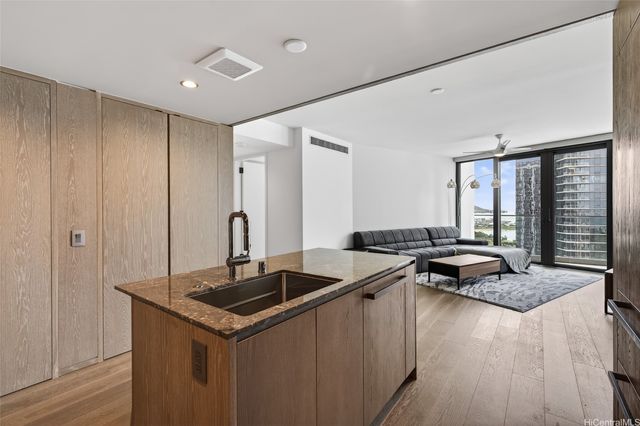 1000 Auahi Street 2802, Honolulu, HI 96814