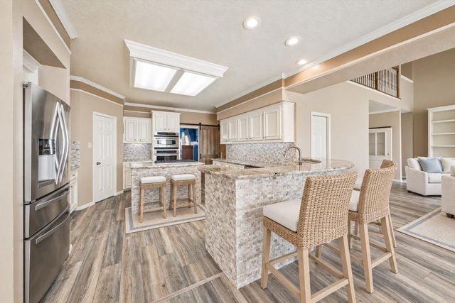1331 Edwards Drive, Dickinson, TX 77539