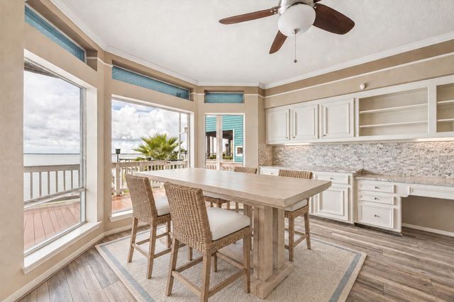 1331 Edwards Drive, Dickinson, TX 77539