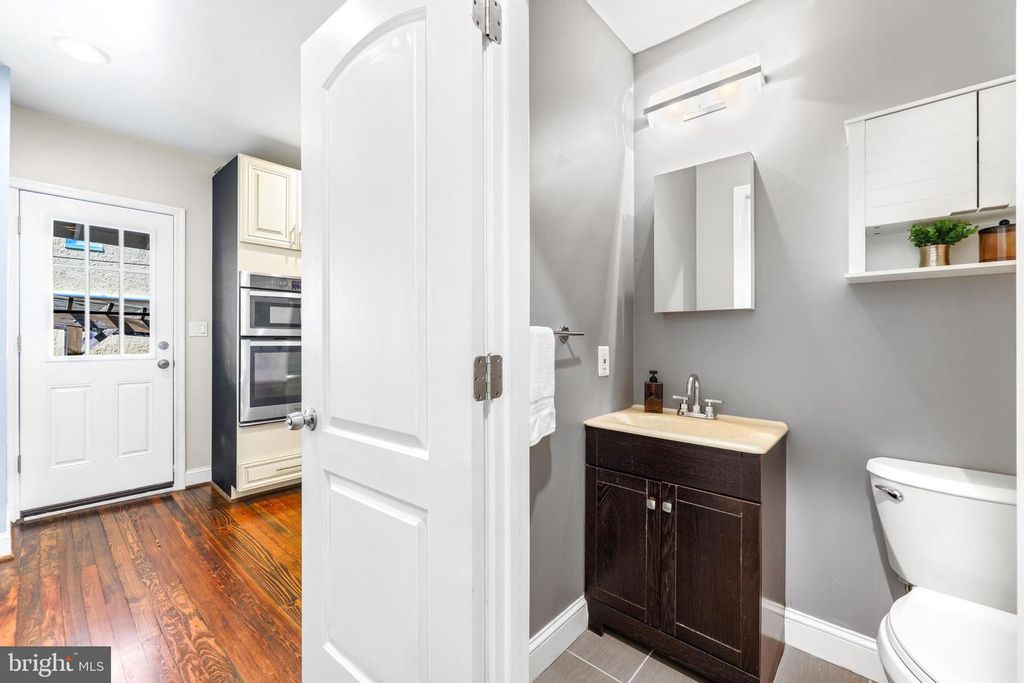 Image 17 of property listing at 606 W 36TH ST, Baltimore, MD 21211