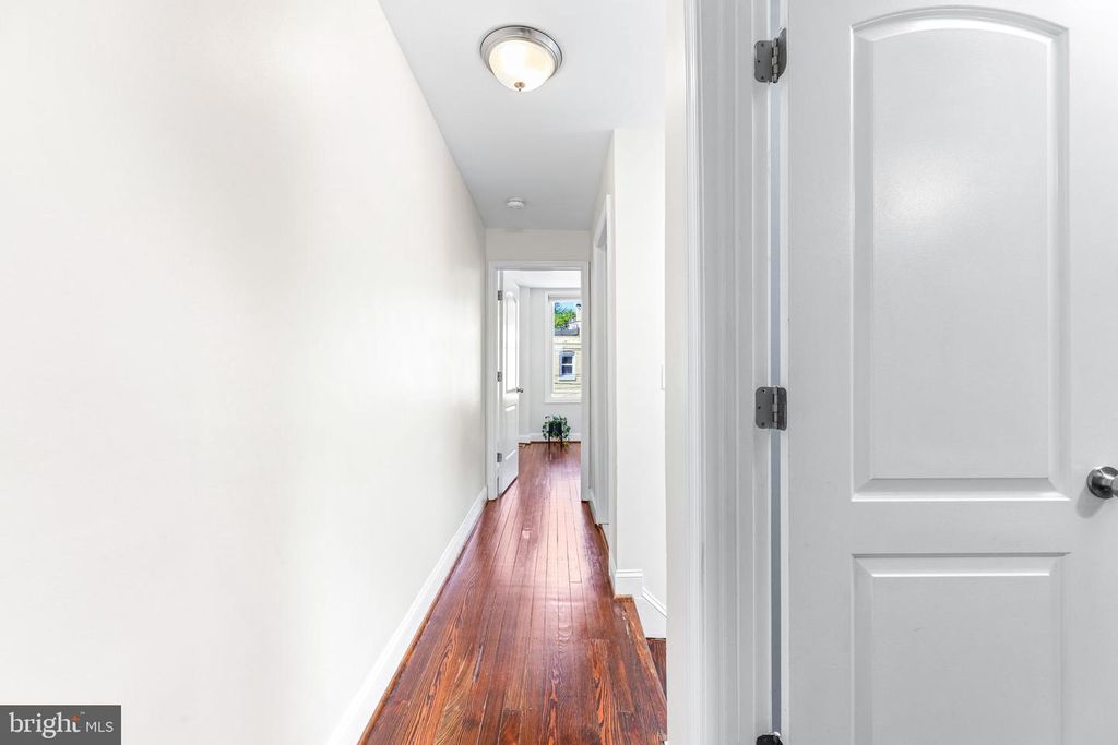 Image 21 of property listing at 606 W 36TH ST, Baltimore, MD 21211