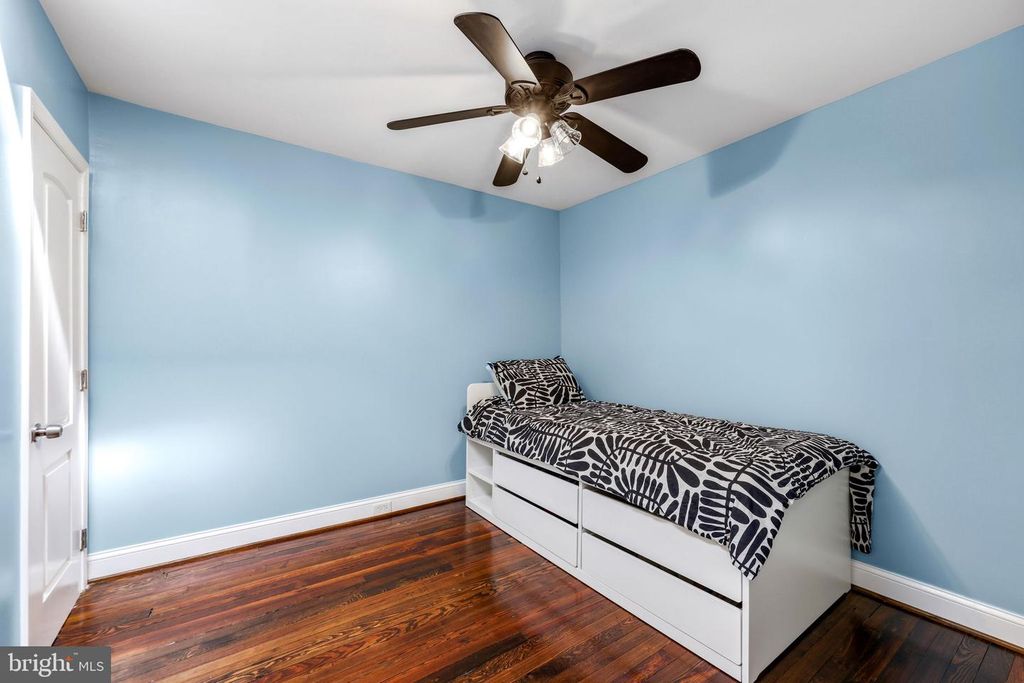 Image 27 of property listing at 606 W 36TH ST, Baltimore, MD 21211
