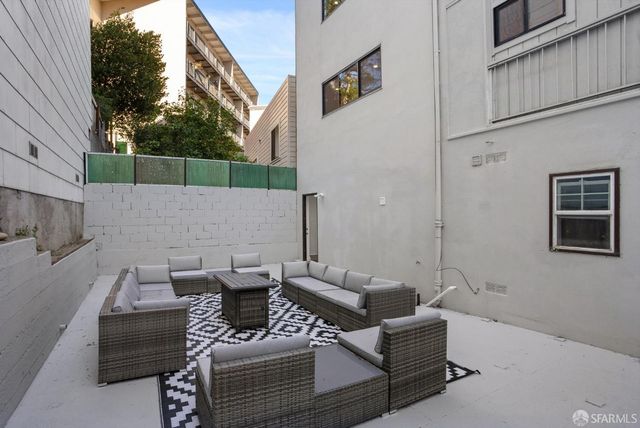 3890 Market Street 3, San Francisco, CA 94131