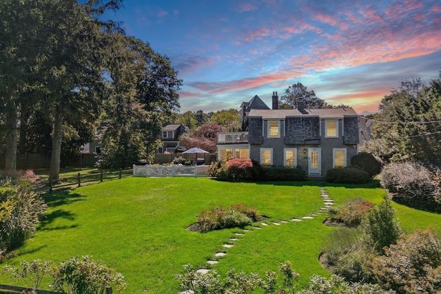 11 Friendship Lane, Duxbury, MA 02332
