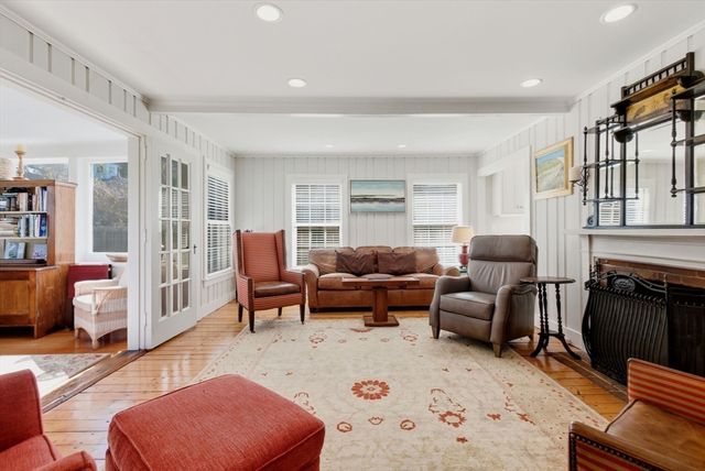 11 Friendship Lane, Duxbury, MA 02332
