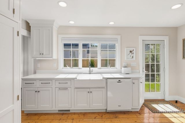11 Friendship Lane, Duxbury, MA 02332