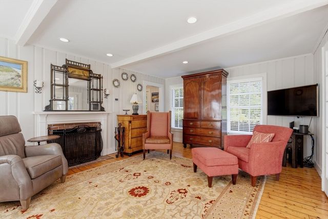 11 Friendship Lane, Duxbury, MA 02332