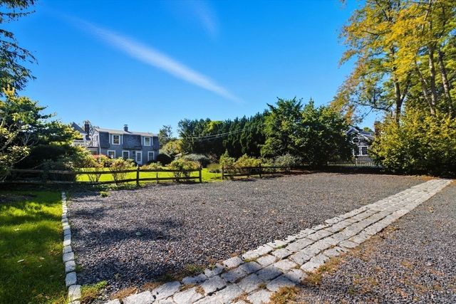 11 Friendship Lane, Duxbury, MA 02332