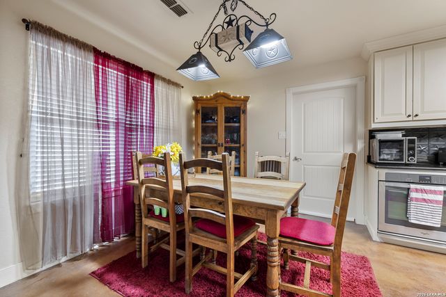 103 E High Bluff Circle, Boerne, TX 78006