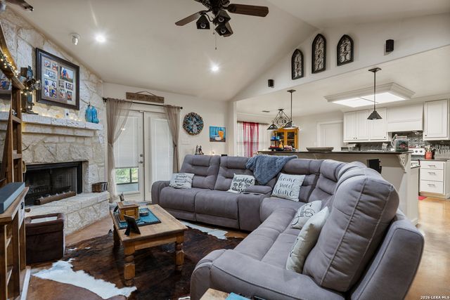 103 E High Bluff Circle, Boerne, TX 78006