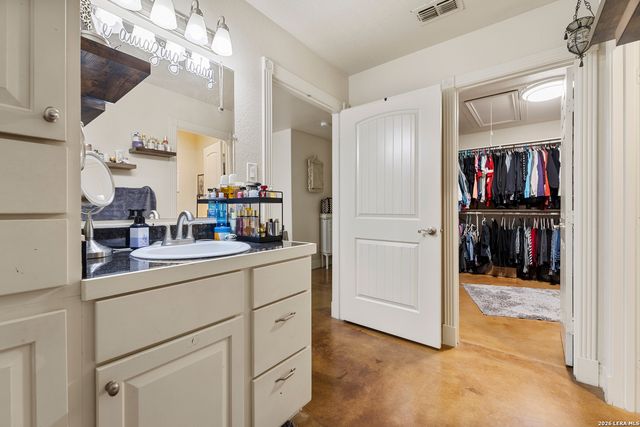 103 E High Bluff Circle, Boerne, TX 78006