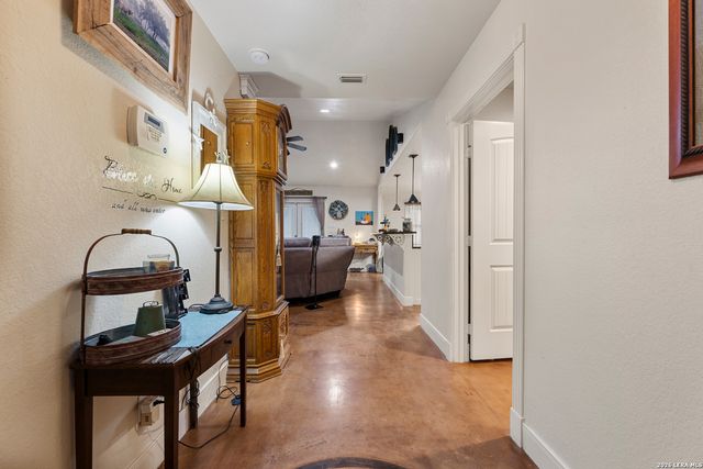 103 E High Bluff Circle, Boerne, TX 78006