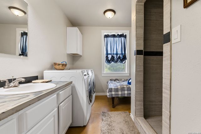 103 E High Bluff Circle, Boerne, TX 78006
