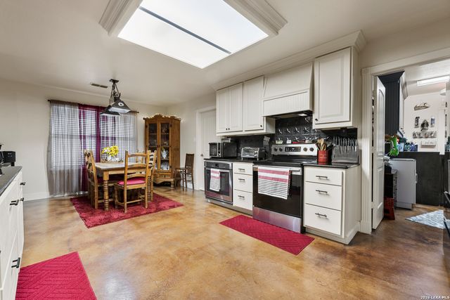 103 E High Bluff Circle, Boerne, TX 78006