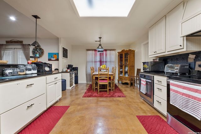 103 E High Bluff Circle, Boerne, TX 78006