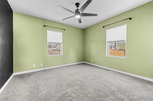 827 Longfellow Avenue, Wood River, IL 62095