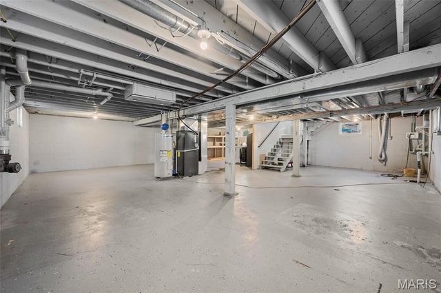 827 Longfellow Avenue, Wood River, IL 62095