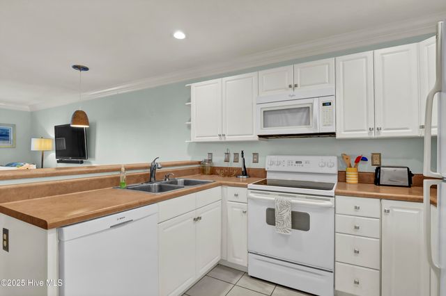 221 Lazy Day Drive, Holly Ridge, NC 28445