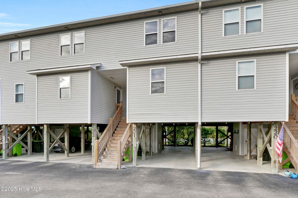 221 Lazy Day Drive, Holly Ridge, NC 28445