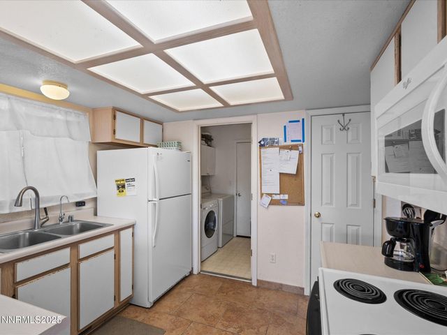 397 Nader Way, Fernley, NV 89408