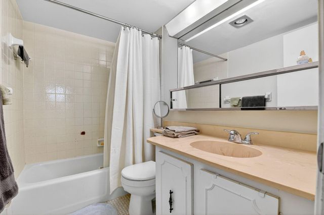 2010 S Federal Highway 202, Boynton Beach, FL 33435